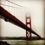 Мост в мъглата